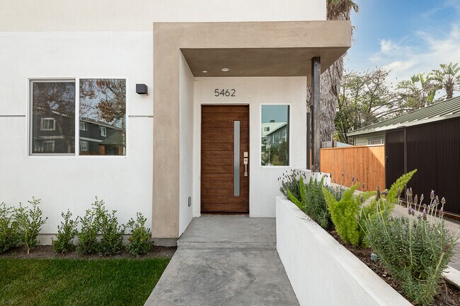 Building Photo - 5462 Geer St