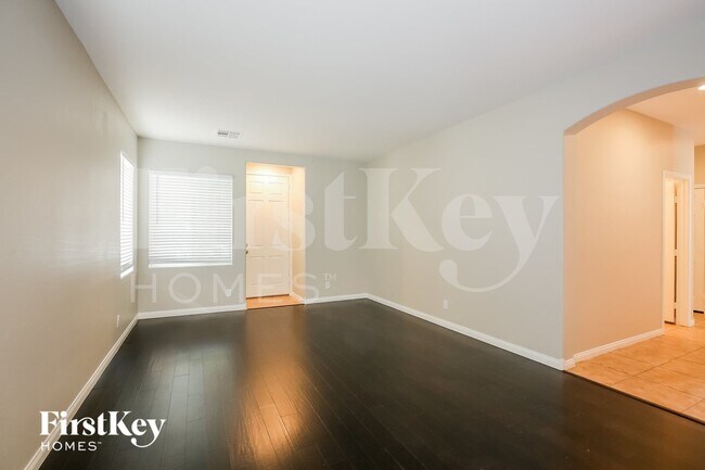 Building Photo - 6229 Green Heron St