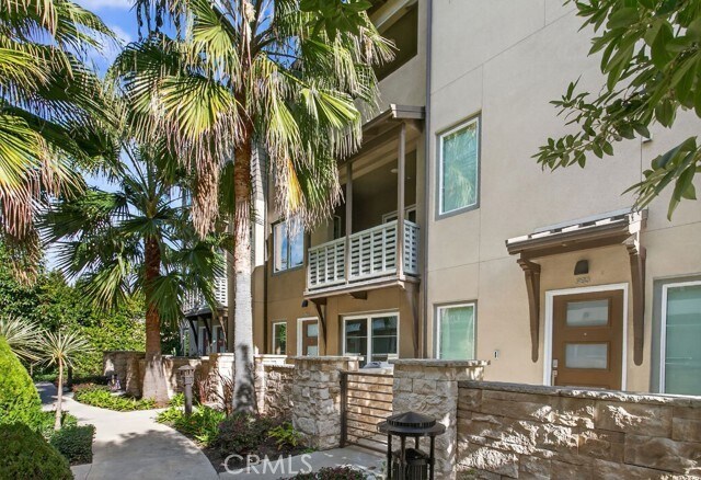 Foto del edificio - 985 Doheny Way
