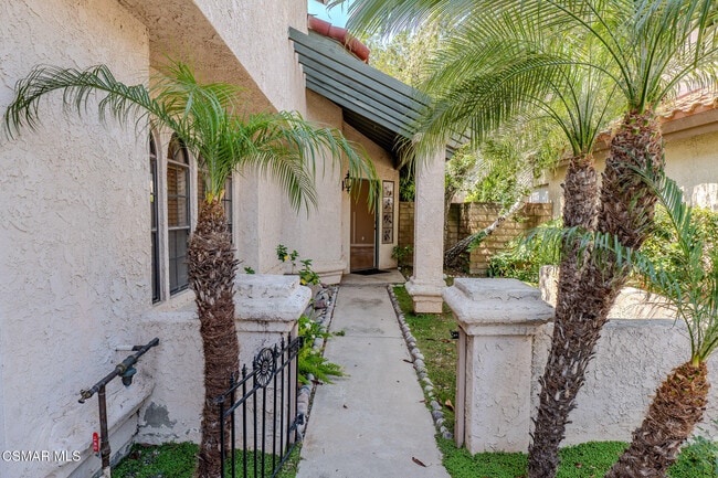 Building Photo - 2704 Simi Hills Ln
