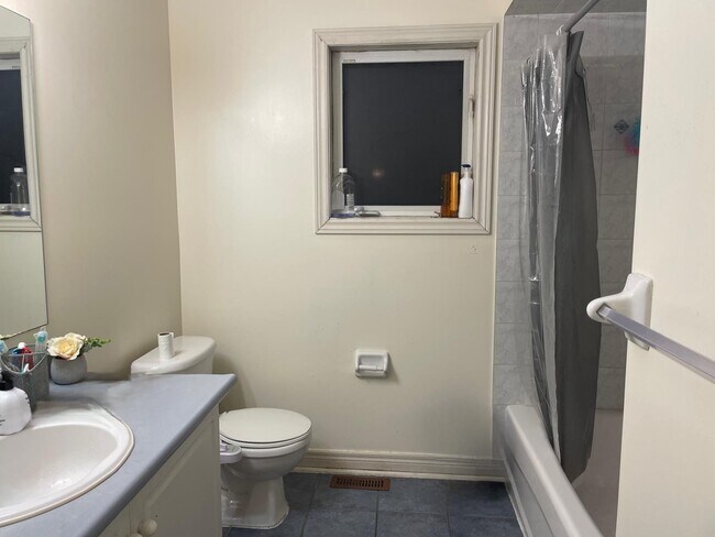 Photo du bâtiment - 10 Olde Town Rd