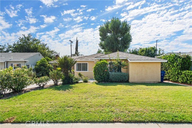 Foto del edificio - 7721 Oakdale Ave