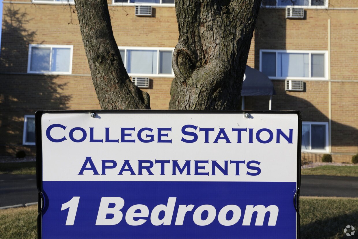 Foto del edificio - College Station Apartments