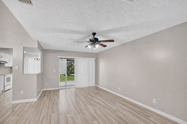 Building Photo - 5314 Sapphire Vly