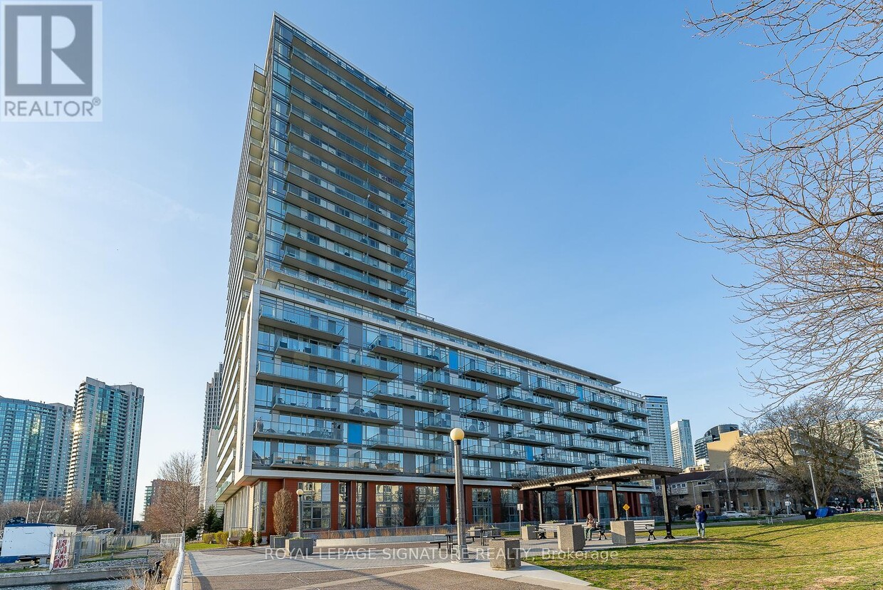 Primary Photo - 90 Stadium Rd