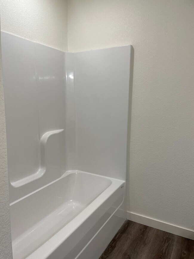 Foto del edificio - Two Bedroom/1.5 Bath Home-ASK ABOUT THE MO...