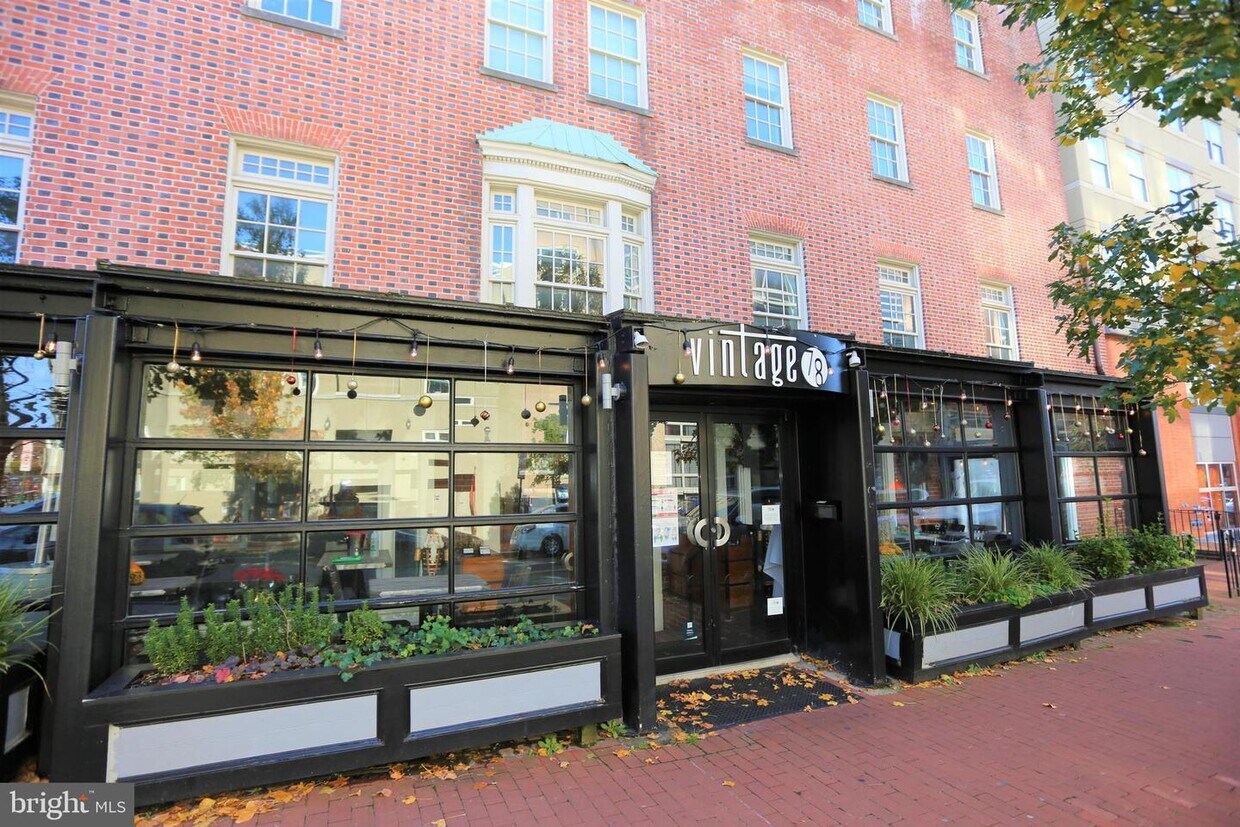 Primary Photo - 1425 21st St NW