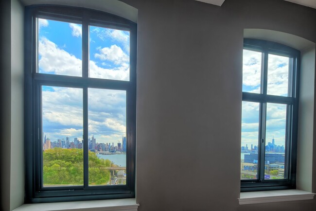Foto del edificio - 518 Gregory Ave