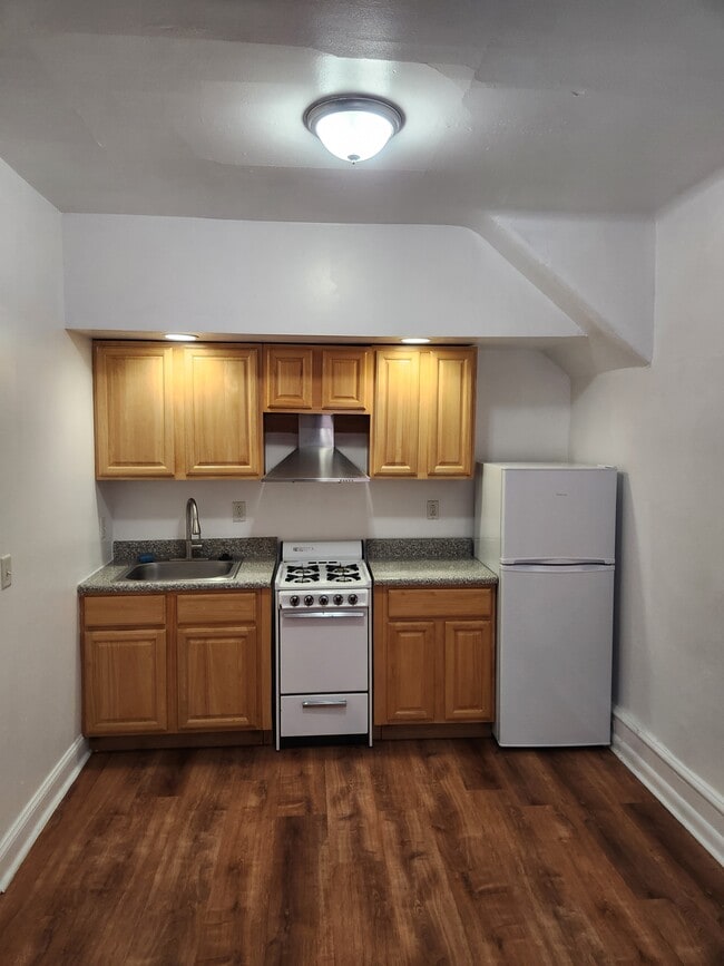 Building Photo - 4529 Springfield Ave