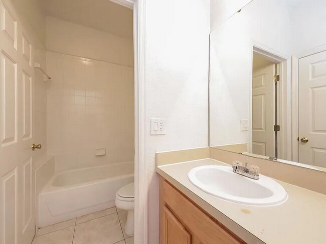 Foto del edificio - 13342 Luxbury Loop