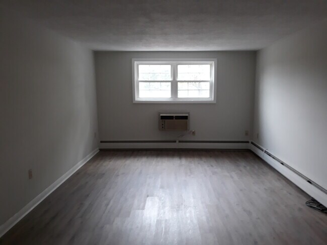 Building Photo - 72 Goldthwaite Rd