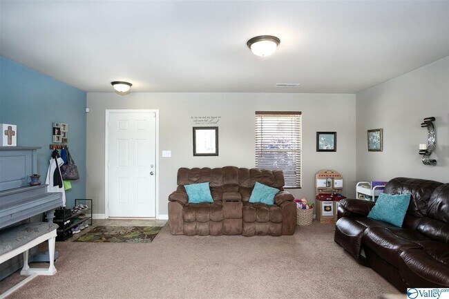Building Photo - 126 Pitts Griffin Drive