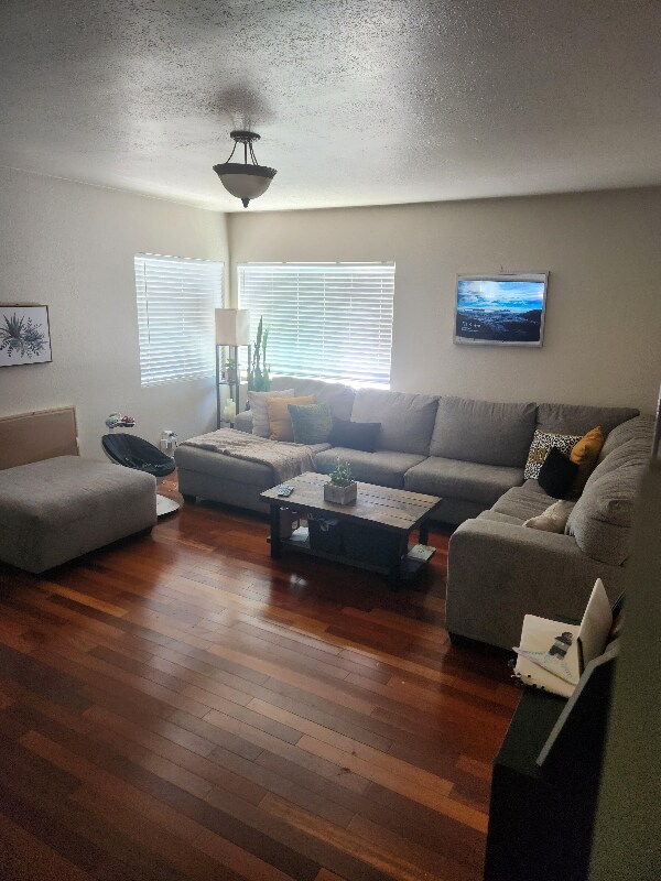 Foto del edificio - 338 Woodrow Ave