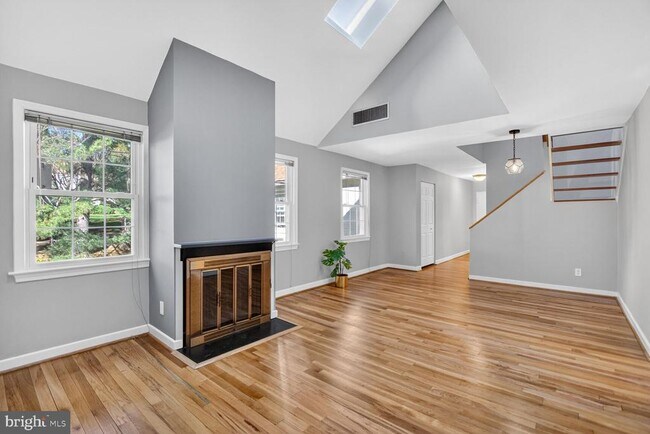 Foto del edificio - 8205 Grubb Rd