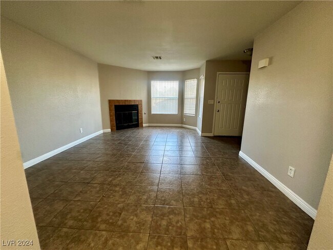 Building Photo - 3888 Fitzpatrick Dr