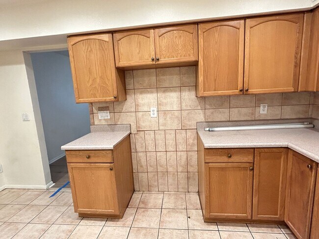 Building Photo - Just updated, 3 Bed 1 Bath, Living Room and Family Room, -NO HOA!!