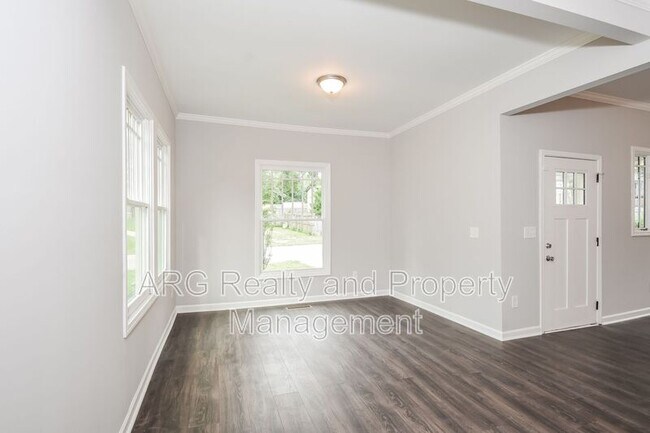 Foto del edificio - 393 Atwood St SW