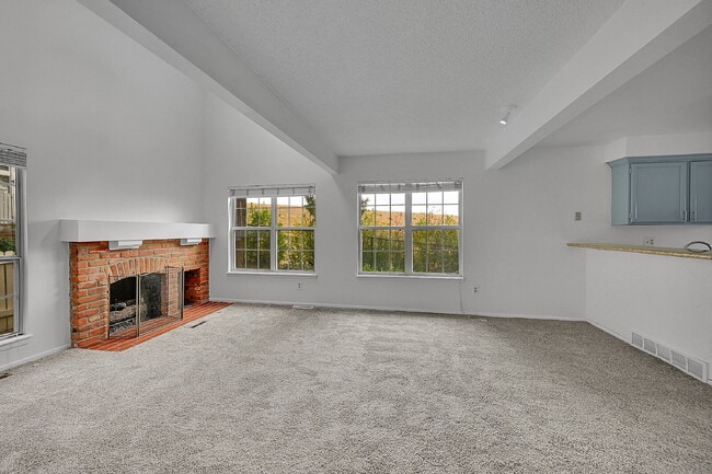 Building Photo - $2,150.00 - 2 Bedrooms, 2 Bathrooms, Townh...