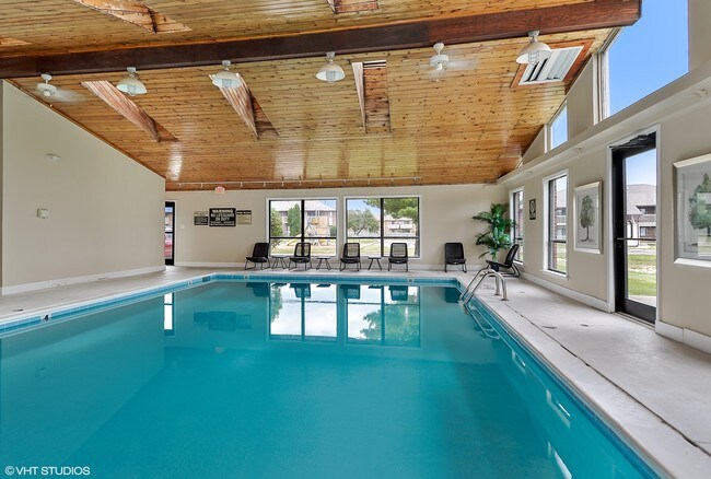 Suncrest Apartment Homes Indianapolis In Apartments Com Suncrest Apartment Homes Indianapolis In Apartments Com