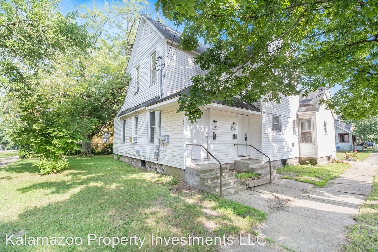 221 W Emerson St, Kalamazoo, MI 49001 Apartment for Rent in Kalamazoo
