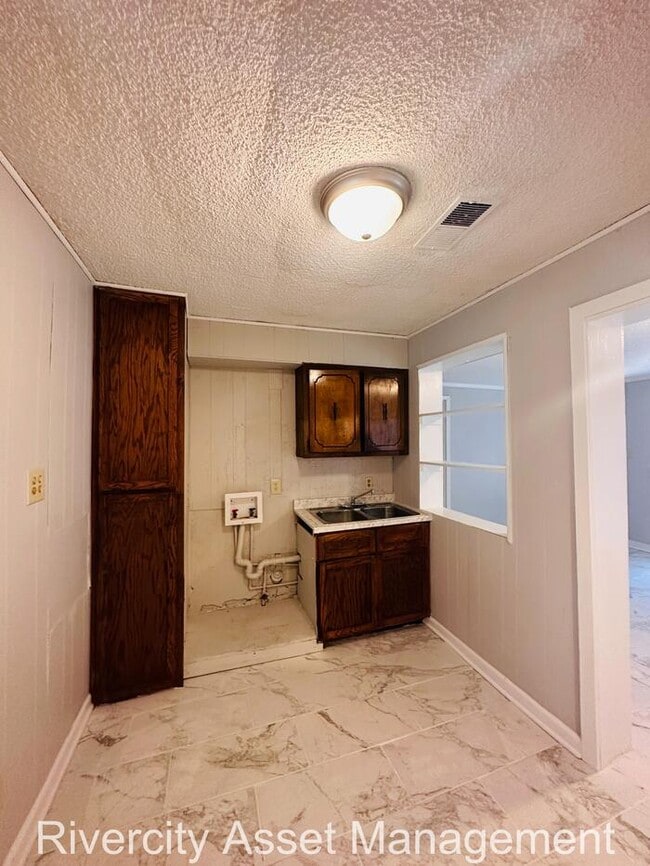 Foto del edificio - Gorgeous Berclair Home!!!!!! Section 8 Wel...