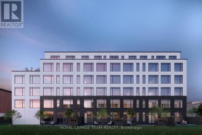 Photo du bâtiment - 398 Roosevelt Ave