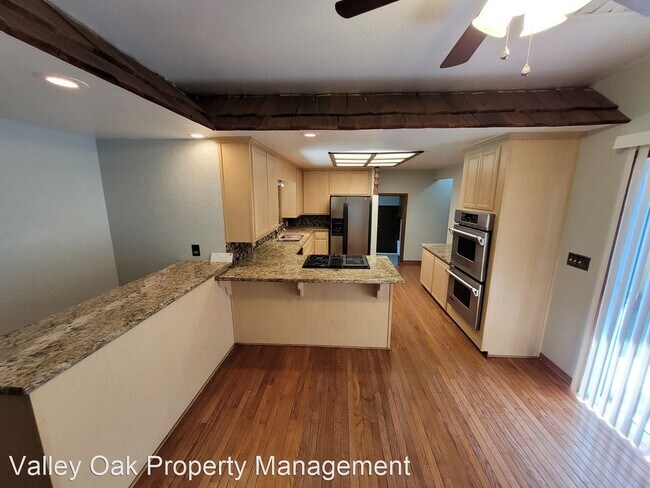 Building Photo - 4 br, 2 bath House - 509 Woodrow Ave