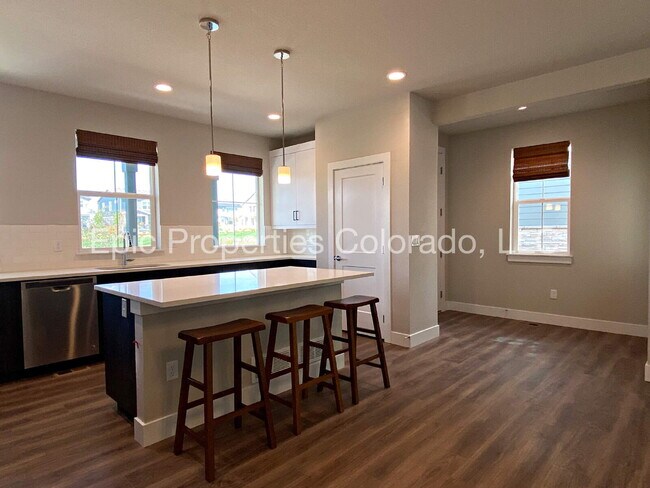 Building Photo - Low Maintenance Meets Luxury + Sustainability!