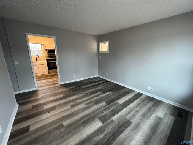 Building Photo - 601 Merry Oaks Cir NW