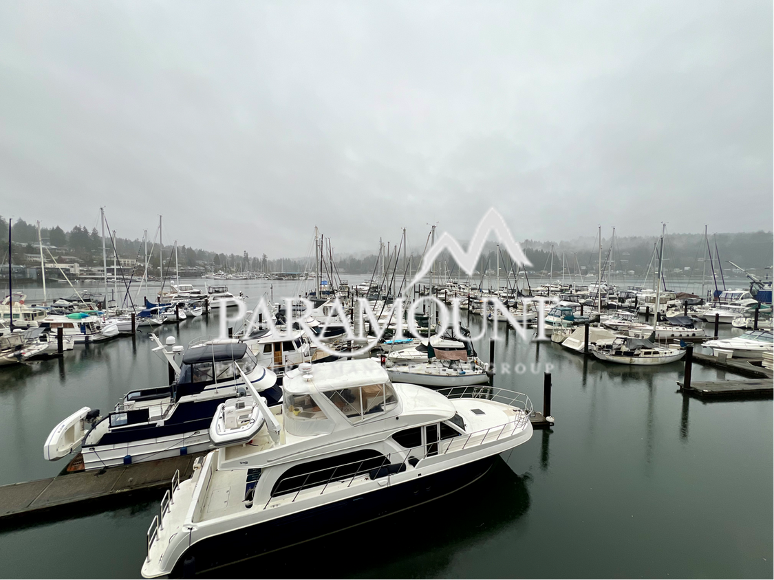 Foto principal - Stunning 3 Bedroom Condo on the Marina!