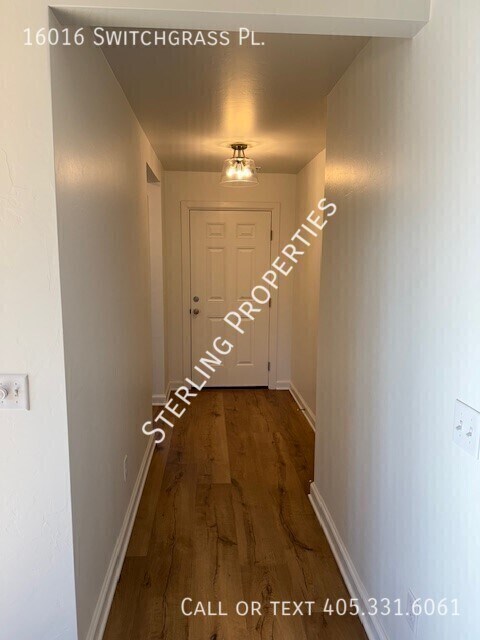 Foto del edificio - 16016 Switchgrass Pl