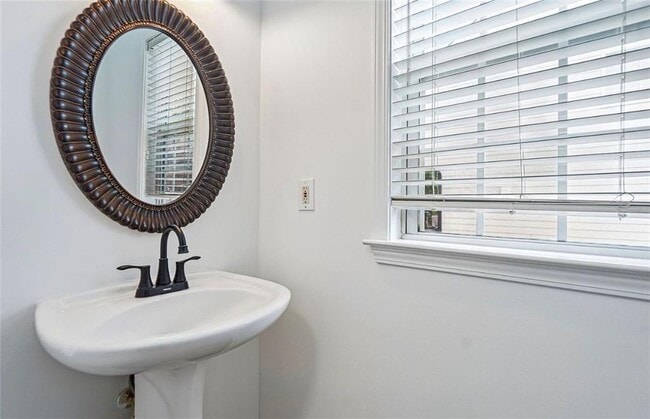 Building Photo - 5157 Wellisford Ct NW