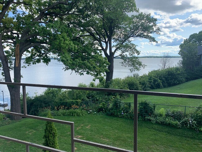 Building Photo - 316 W Washington Ave