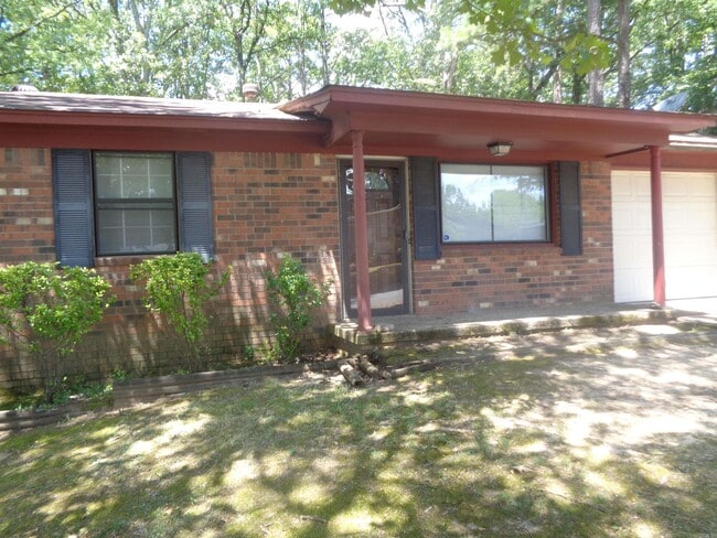 Building Photo - 2414 Lehigh Dr