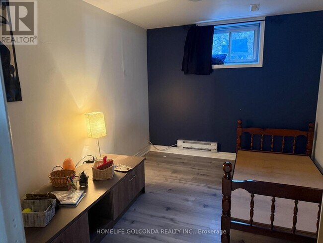 Photo du bâtiment - 81 Sexton Crescent