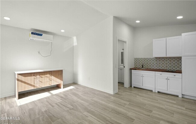 Foto del edificio - 2606 Justus St