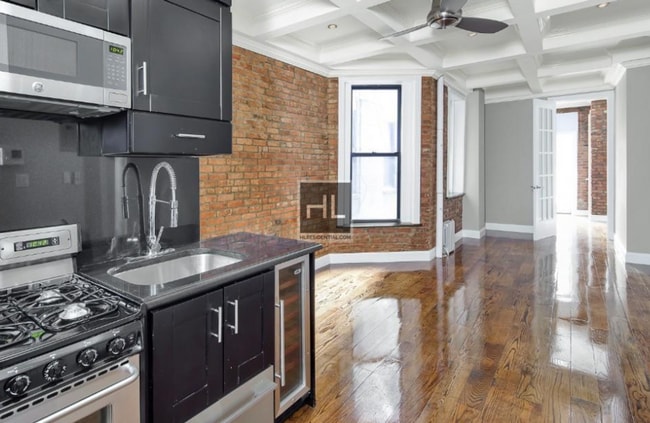 Building Photo - W 103RD ST.