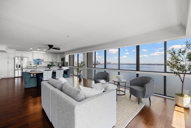 Foto del edificio - 3301 Bayshore Blvd