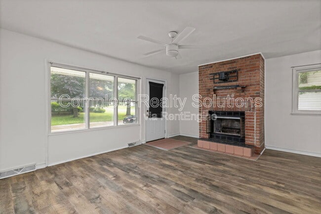 Building Photo - 1736 Nemnich Rd