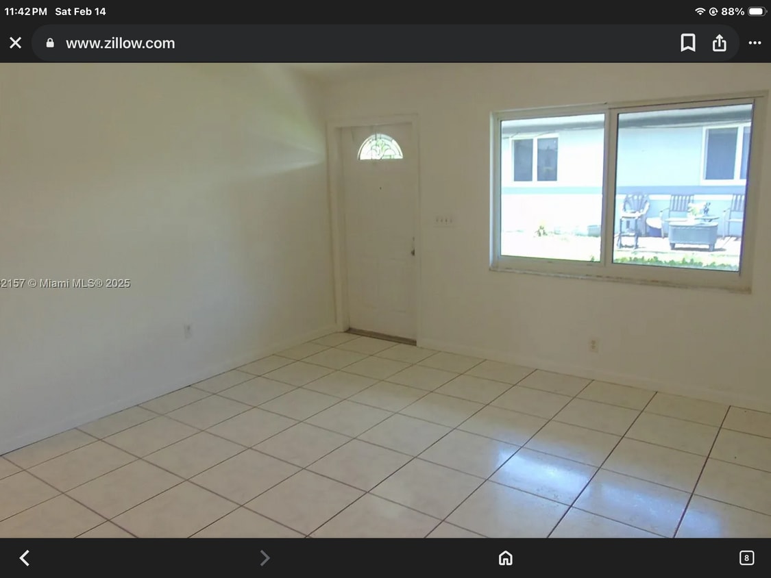 Foto del edificio - Davie Property 6622 LLC