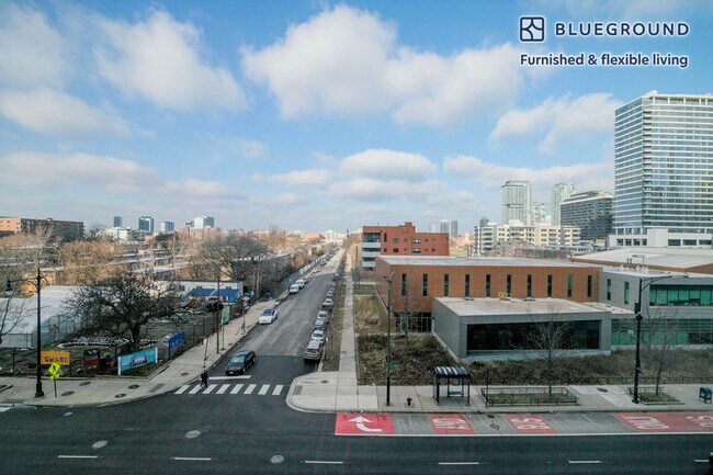 Foto del edificio - 751 N Hudson Ave