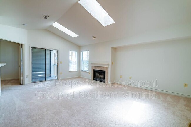 Building Photo - 5604 Willoughby Newton Dr