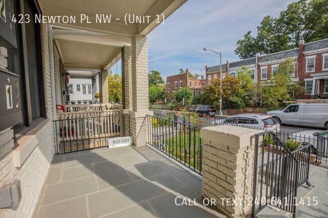 Building Photo - 423 Newton Pl NW