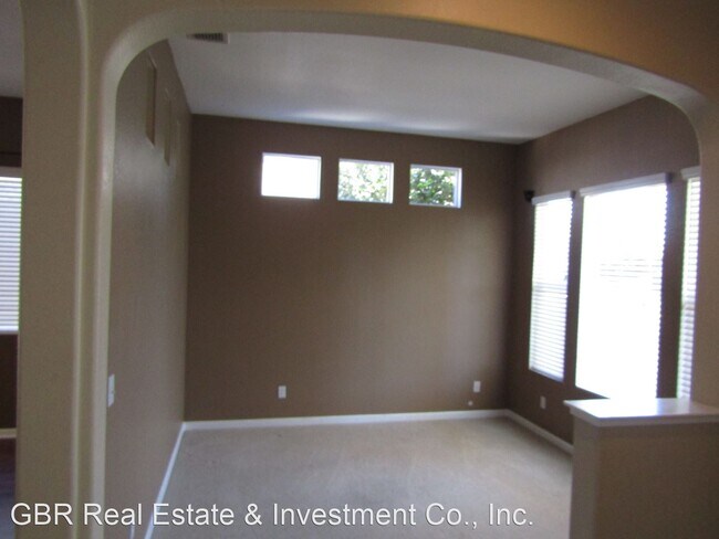 Building Photo - 4 br, 2 bath House - 1724 San Jose Way