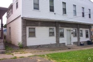 Building Photo - 513-515 Highland St