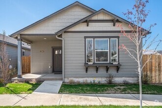 Building Photo - 2590 NW Teak Pl