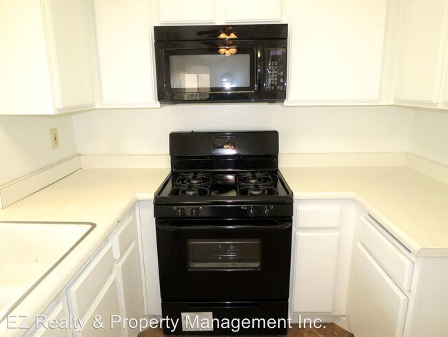 Foto del edificio - 3 br, 2.5 bath House - 1029 Lilac Street