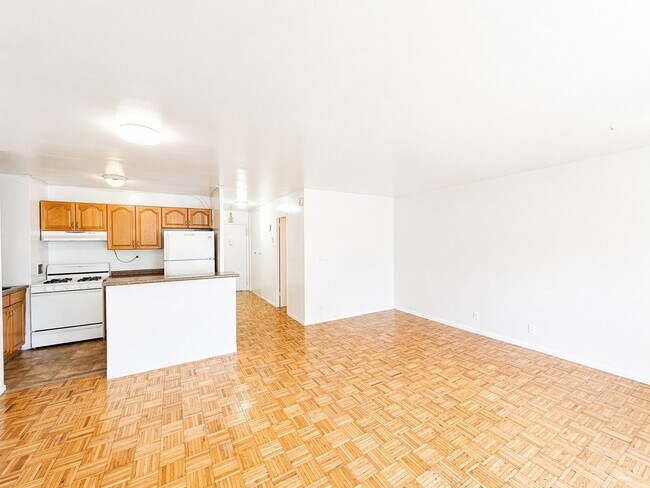 Building Photo - 270 Marin Blvd