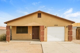 Building Photo - 2558 E Broadway Rd