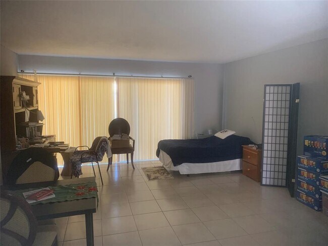 Foto del edificio - 9 Deer Creek Rd